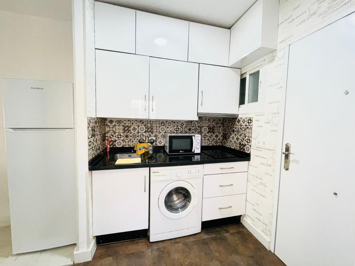 Bonito Apartamento Junto A Playa Centro 푸엔히롤라 외부 사진